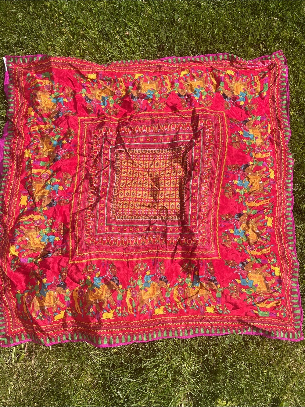 Oscar de La Renta studio Vibrant Red Floral-Patterned Square Scarf vtg